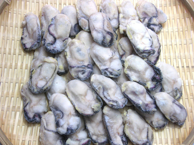 冷凍なのに生食可能！生牡蠣 １ｋｇ 生食用カキ！新製法で冷凍なのに生食: 広島産牡蠣の通販ならここ！海のミルクをたっぷり味わいましょう！